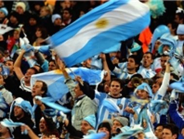 تعجب آرژانتینیها از استقبالی گرم در برزیل 1