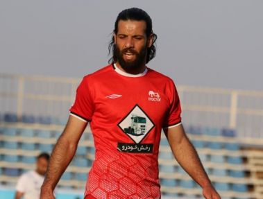 چرا محمد عباس زاده مقابل پرسپولیس بازی نکرد؟