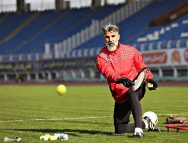 فنایی: با تعطیل کردن لیگ کرونا از بین نمیرود