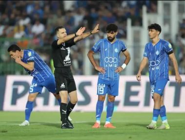 پرسپولیس و استقلال با ترکیب نیمه کامل در دربی!