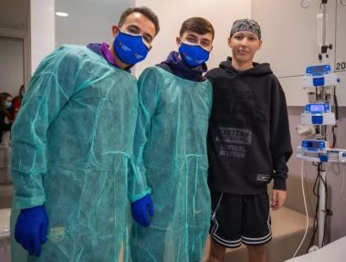 حرکت تحسین‌برانگیز ستاره‌های بارسلونا