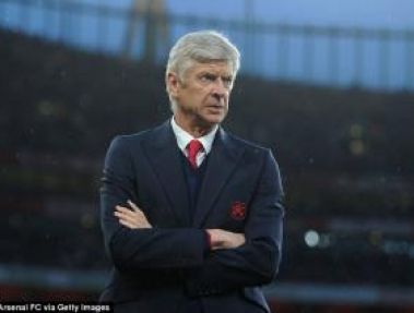 سیمن: ونگر باید بازهم بازیکن بخرد