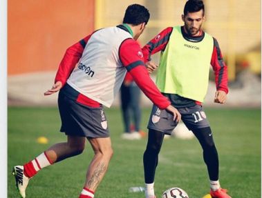 صادقیان: بمیرم هم از پرسپولیس به تیم های عربی نمی روم
