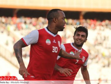 لوسيانو ادينهو تابعيت ايراني ميگيرد.