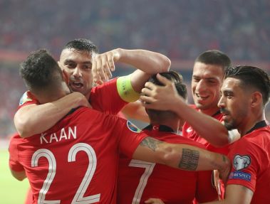 ترکیه 2-0 فرانسه: قهرمان جهان در قونیه زانو زد