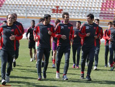 حسيني و عباسزاده در پرسپوليس ماندند