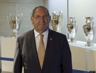 پاکو خنتو رئیس افتخاری رئال شد
