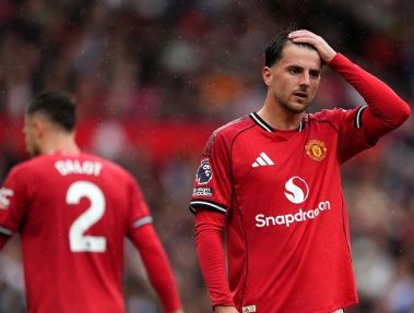 دیالو از هم‌تیمی یونایتد مبومو تمجید کرد