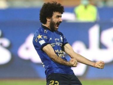 بابک مرادی اولین جدا شده استقلال در نیم فصل