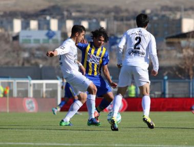 گسترش فولاد1-1استقلال؛ خداحافظی استقلال با قهرمانی