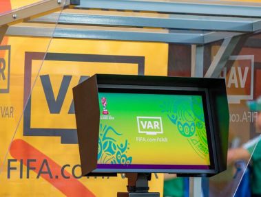 بررسی VAR: چرا نُورگارد کارت قرمز دریافت کرد