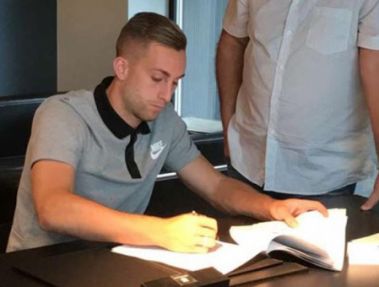 قرارداد جرارد دلوفئو با بارسلونا به امضا رسید (عکس)