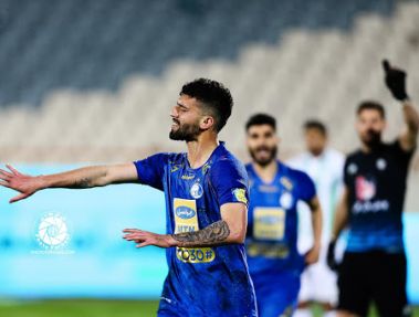 مدافع استقلال به دیدار با پارس جنوبی میرسد