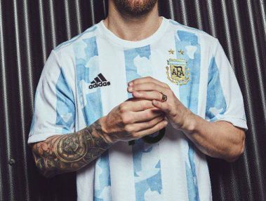 رونمایی از طرح جذاب پیراهن تیم ملی آرژانتین