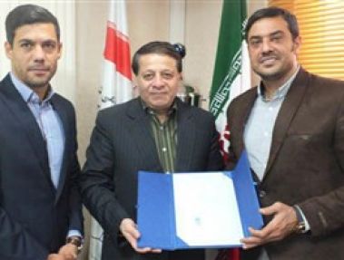 خداحافظی با ساکت راس مثلث اصفهان !