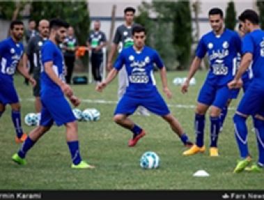 بازیکنان جدید استقلال باید مراقب حاشیهها باشند