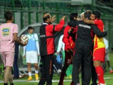 فولاد 3 ـ اس.خوزستان 0، فولاد صدرنشین جدید